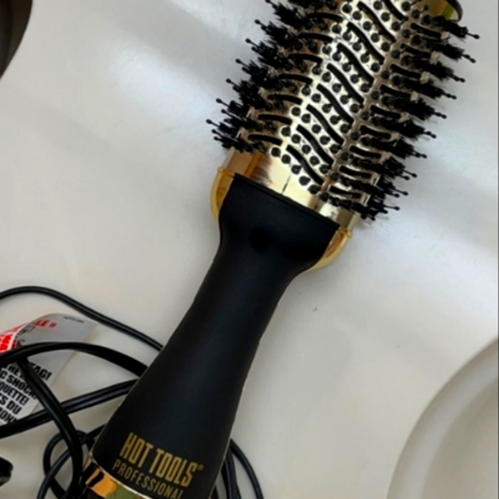 Hot tools 24k blow dryer brush